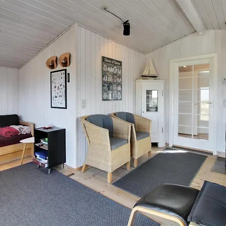 Mortensen - 350m From The Sea By Interhome Lakolk