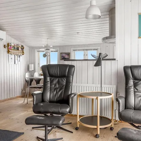 Mortensen - 350m From The Sea By Interhome Lakolk