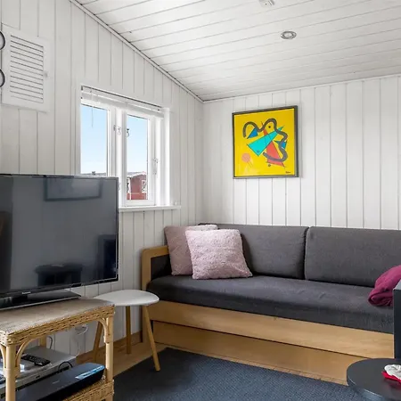 Holiday home Mortensen - 350m From The Sea By Interhome