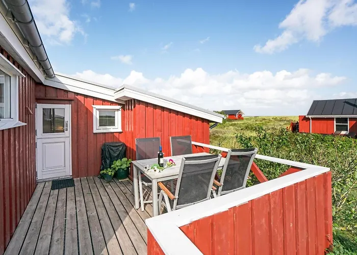 Holiday home Mortensen - 350m From The Sea By Interhome *