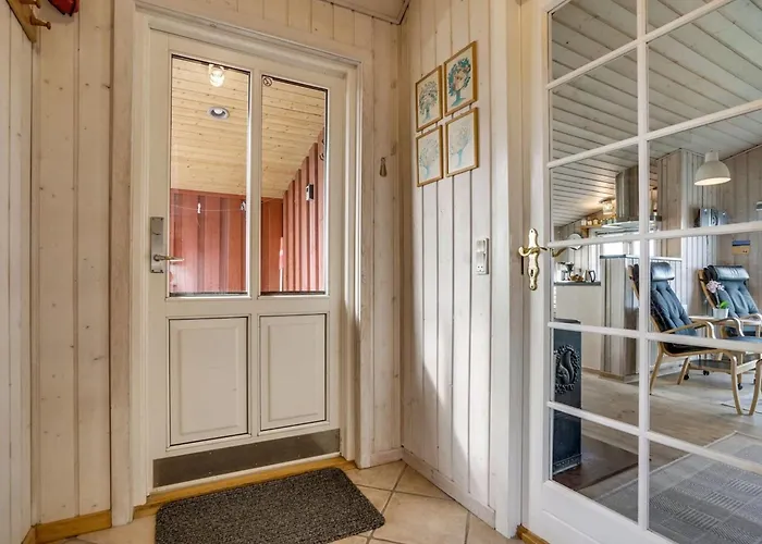 Holiday home Mortensen - 350m From The Sea By Interhome *