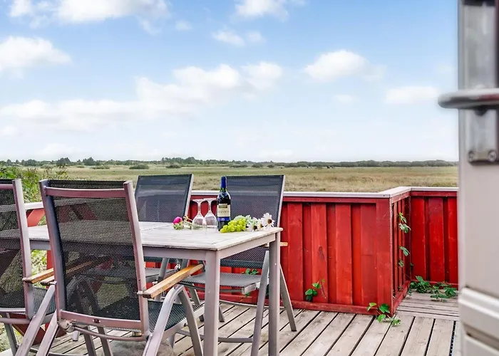 Holiday home Mortensen - 350m From The Sea By Interhome *